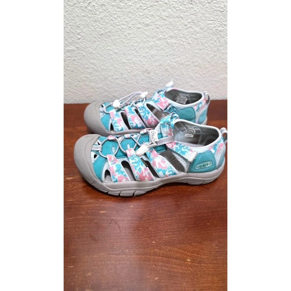 Keen durable stylish